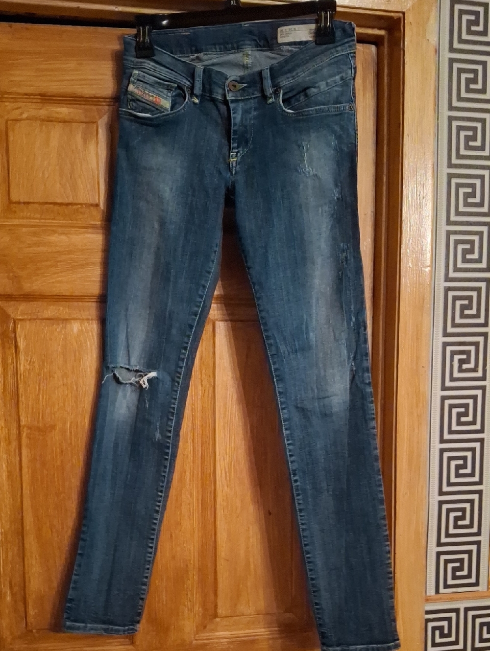 Diesel Women's Skinny Jeans in Faded Blue with Knee Rip 24 X 30